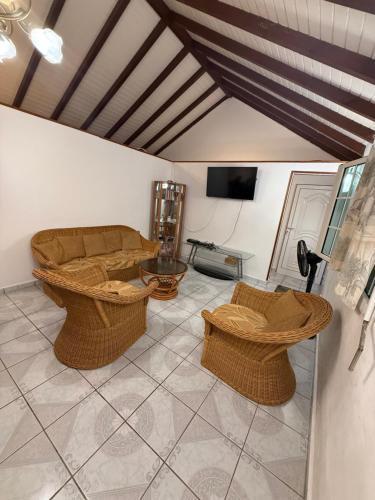 Haut de Villa au Moule in Sainte Anne
