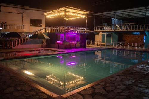 La Esmeralda Entre las Montanas in Boqueron