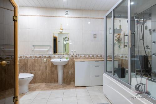 Elegant 5 bedr apartment with sauna in the centre, near Viru and Old Town, with private parking, Tallinn (photo 8)