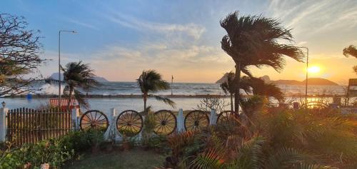 SeeSea Thai wooden house on beachfront - Prachuap Khiri Khan SeeSea Thai wooden house on beachfront - Prachuap Khiri Khan