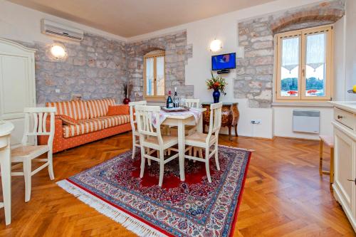 المرافق, Residence LA CARERA Centro Storico in روفيني