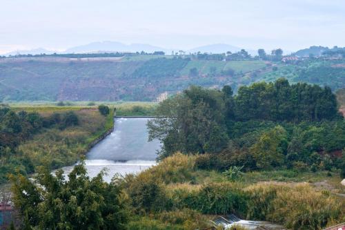 Khách Sạn Hoạt Thúy in Me Linh