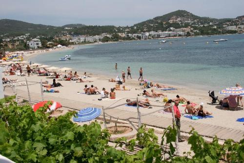 Hostal Talamanca - image 5