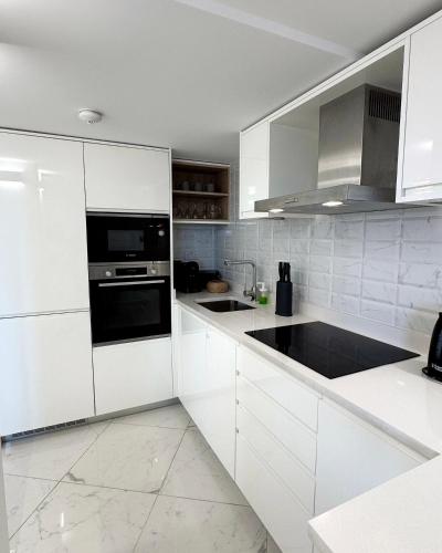 Unique Waterfront Duplex on the Mediterranean - Caleta, Catalan Bay, Gibilterra (foto 8)