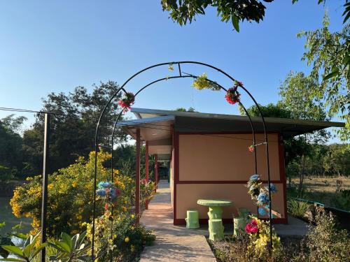 Exterior view, Vanessa Guest House near Health Center