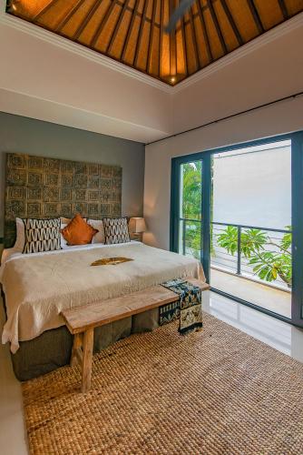 Two-Bedroom Villa image 10