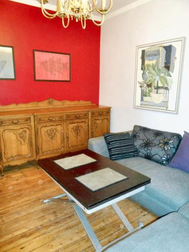 House with 8 bedrooms in Sofia with wonderful city view furnished garden and WiFi 6 km from the slopes - image 13