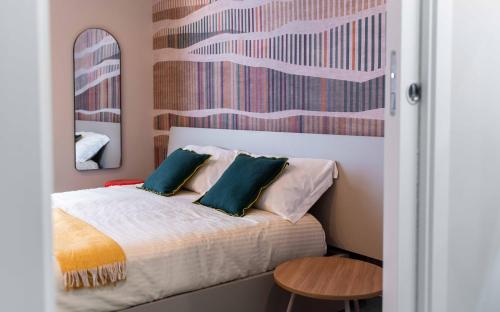 Double Room image 8