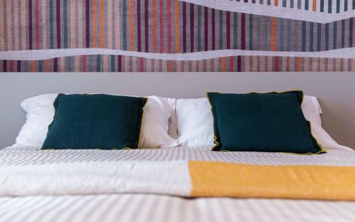 Double Room image 6