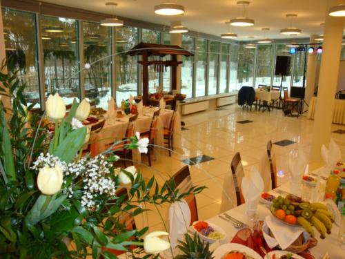Étterem, Hotel Ameliowka in Maslov