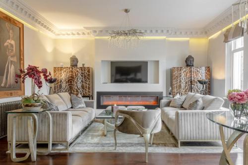 ultra luxury 3 bedrooms flat in Hyde Park