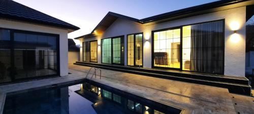 Three-Bedroom Premium Apartment