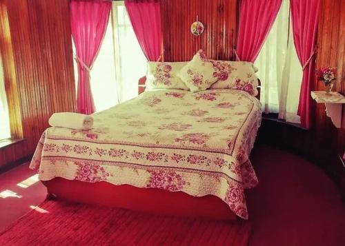 1 queen bed