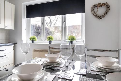 2 Double Bedrooms in Fleet