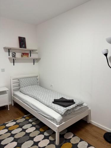 Sunny Nest Sunny Nest