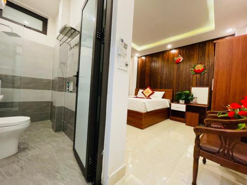 room detail thumbnail 2