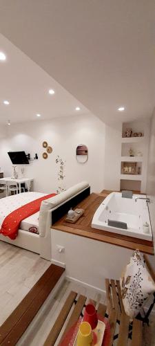 BARBARA Classy Apartments 103, Syracuse