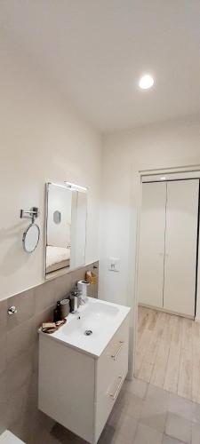 BARBARA CLASSY APARTMENTS - image 2