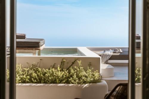 635756097 NĒRO Suites by NOMÉE Hospitality Group