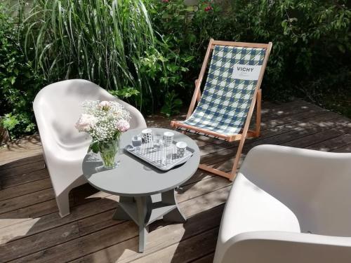 Maison 9 pers cœur de ville Vichy garage jardin