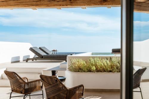635771140 NĒRO Suites by NOMÉE Hospitality Group