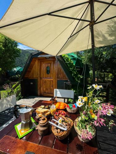 Domos Puelo in Lago Puelo