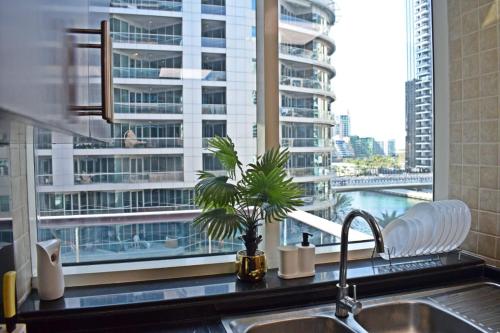 Stylish Marina View Apartment With Private Marina Walk Access, Dubaj (fotografie 4)