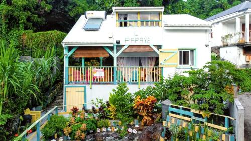 Charmante maison avec jardin clos à Trois-Rivières. – khách sạn tại Trois Rivieres