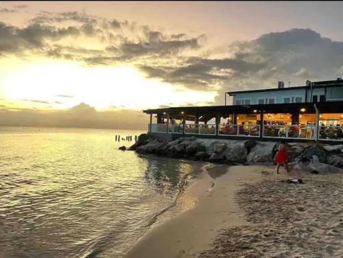 Modern beach stay, confort y estilo en Boqueron, Cabo Rojo in Cabo Rojo