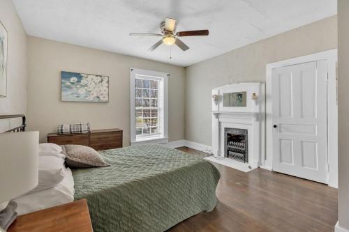 Lenoir City Cottage - Remodeled - Close to Lake