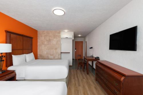 2 double beds