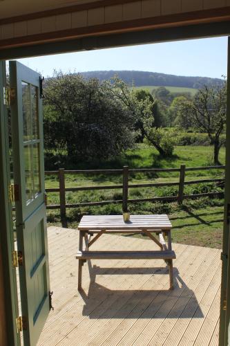 Luxury Shepherds Hut in Haresfield