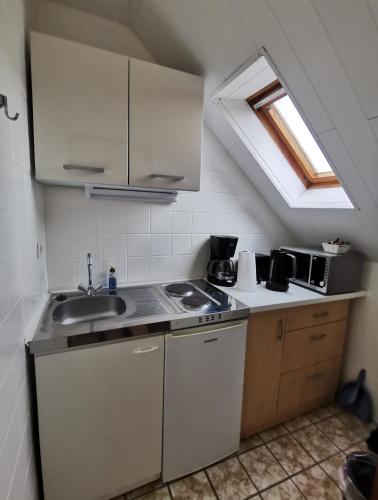 Kitchen, Pension Haus Erika in Sahlenburg