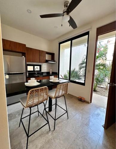 One-Bedroom Apartment image 4