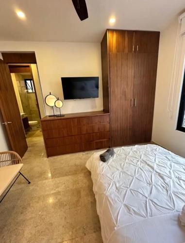 One-Bedroom Apartment image 2