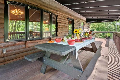 WaterFront Cabin Hot Tub Kayaks Firepit Game Consoles - image 5