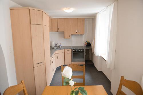 廚房, Hirschen B&B in 蘭德誇特