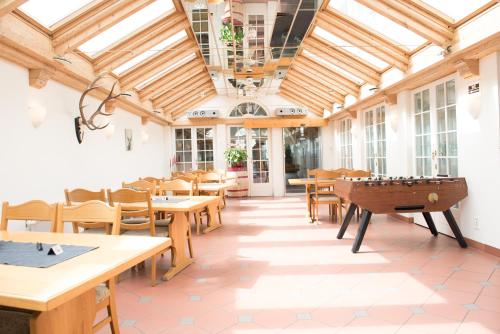 餐廳, Hirschen B&B in 蘭德誇特