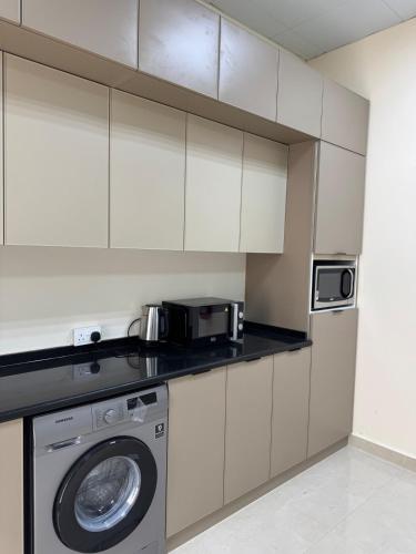 Extraordinary 6BR Villa in Abu Dhabi ! Extraordinary 6BR Villa in Abu Dhabi !