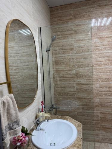 Extraordinary 6BR Villa in Abu Dhabi ! Extraordinary 6BR Villa in Abu Dhabi !