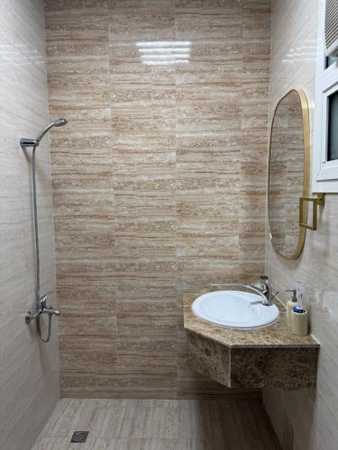 Extraordinary 6BR Villa in Abu Dhabi ! Extraordinary 6BR Villa in Abu Dhabi !