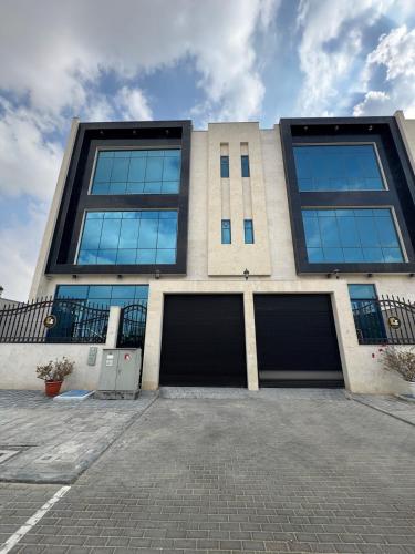 Extraordinary 6BR Villa in Abu Dhabi ! Extraordinary 6BR Villa in Abu Dhabi !