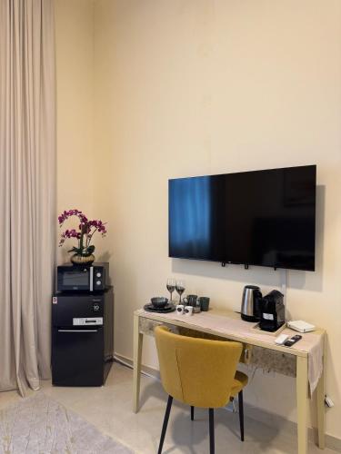 Extraordinary 6BR Villa in Abu Dhabi ! Extraordinary 6BR Villa in Abu Dhabi !