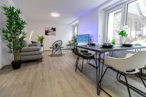 FeWoMo Stilvolles EG Appartment, Brauneberg, 4 Pers, Boots Slipanlage, Moselradweg, Seniorengerecht in Brauneberg, Deutschland