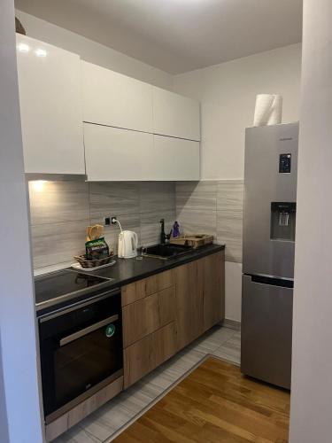 Bulevar apartman sa parking mjestom