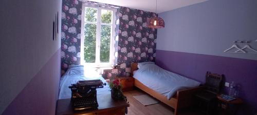 2 twin beds