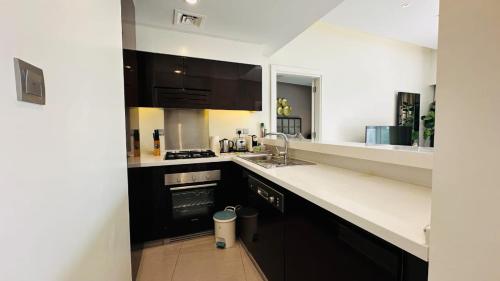 GLOBALSTAY. DAMAC Majestine Apartments - image 7