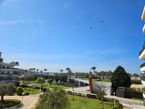 Beach Front Luxory Stay in ตริโปลี