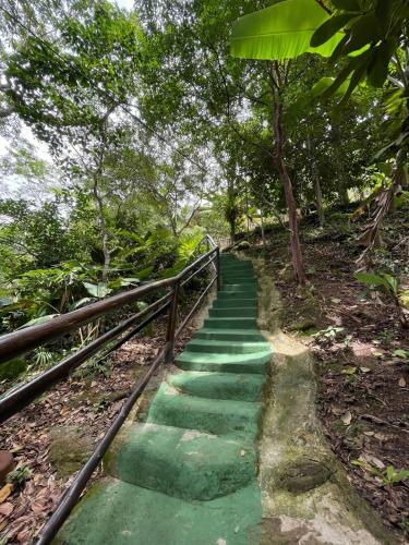 Suítes Cachadaço Beach (Suites Cachadaco Beach) in Trindade