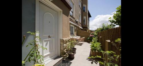 Large terrace 3 minutes from the beach in Getxo